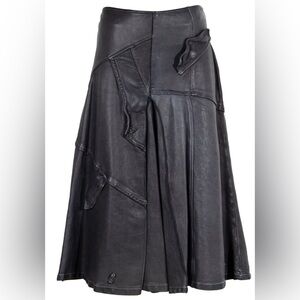 Vintage Collection Privée? avant garde leather midi skirt / Made in Italy
Medium